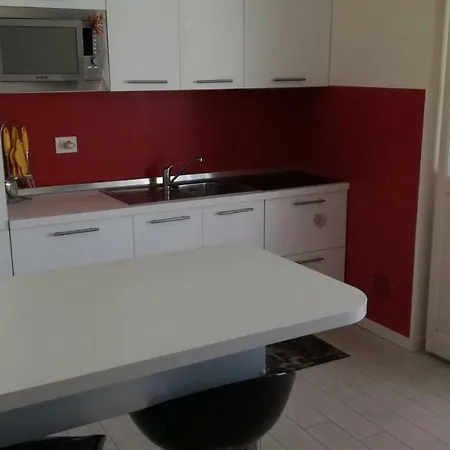 Lake Cris Apartment *