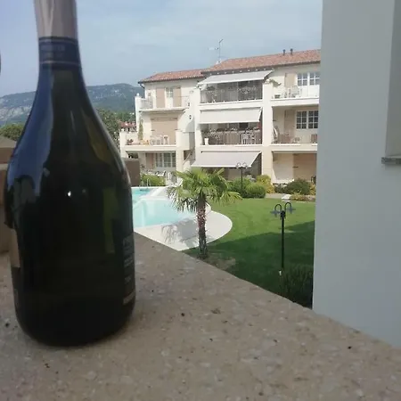 Apartment Lake Cris