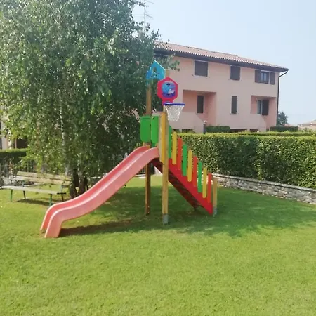 Lake Cris Apartment